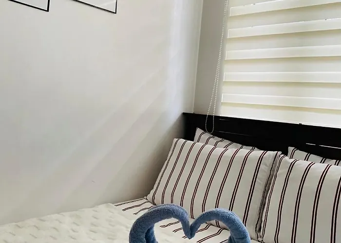 J&c Staycation 1br Unit Near Moa With Netflix Aparthotel