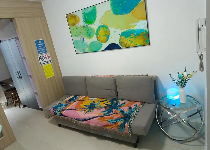 J&c Staycation 1br Unit Near Moa With Netflix 4*